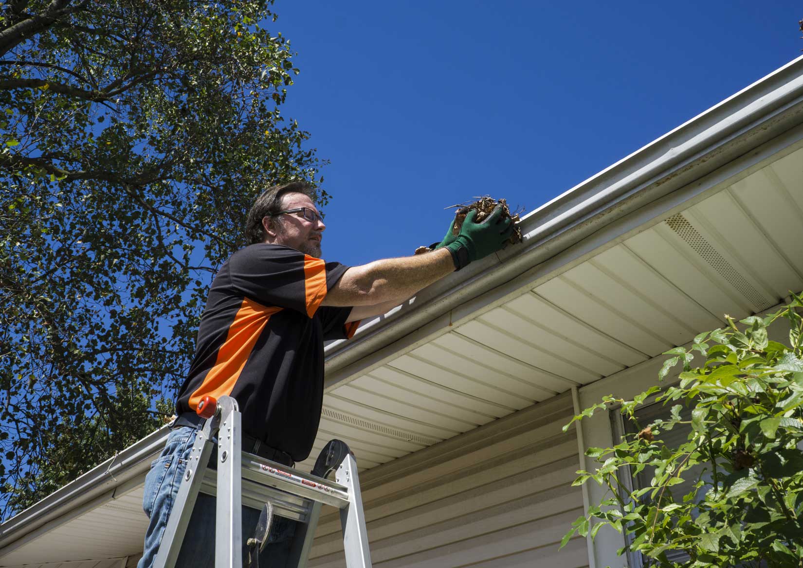 iStock-490024108 ottawa eavestrough repair
