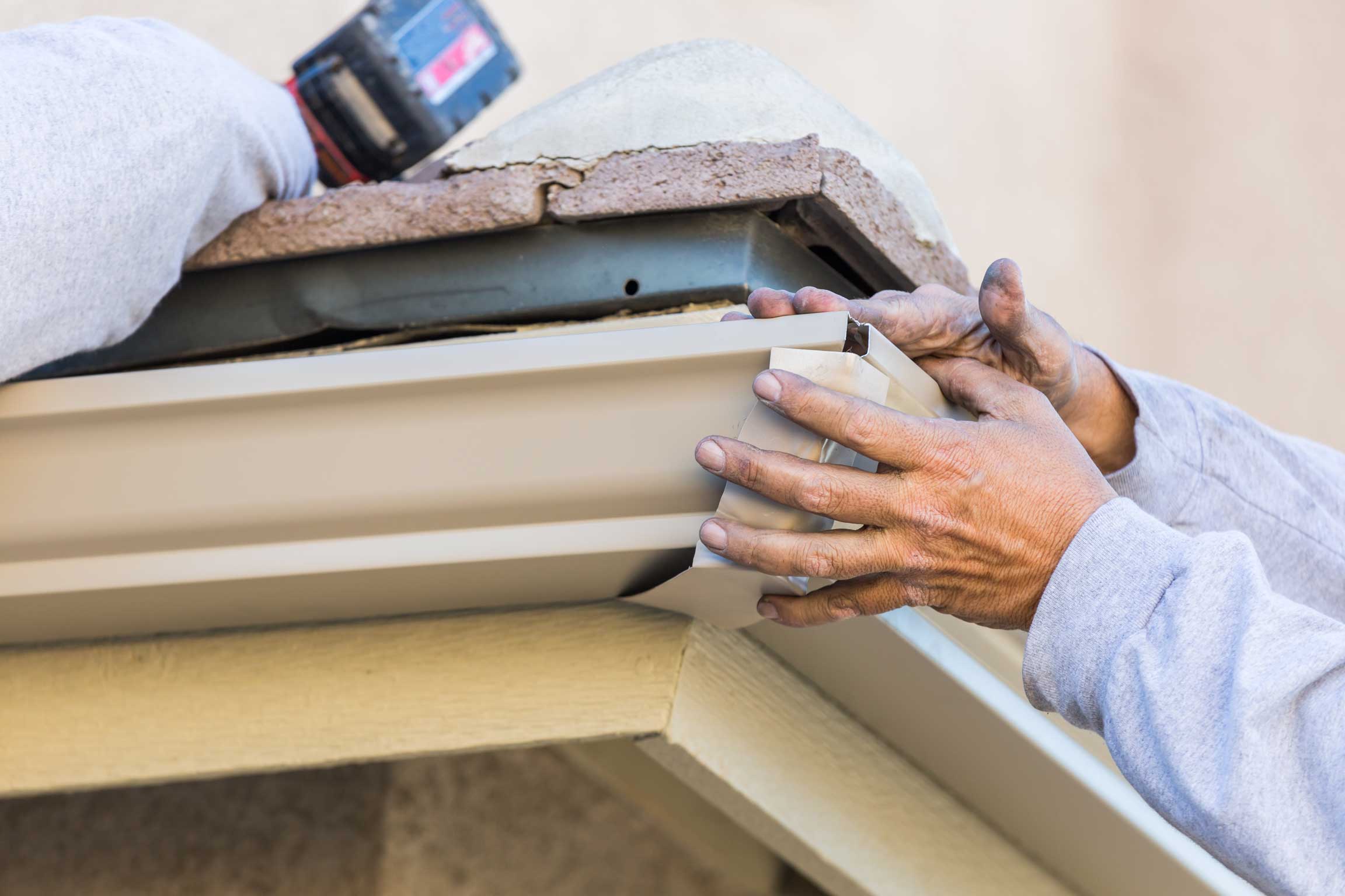 iStock-648964218 ottawa eavestrough repair